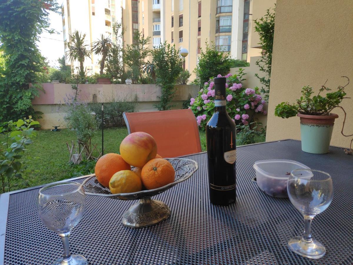 ספליט Spacious Apartment With Big Garden Near Beach מראה חיצוני תמונה